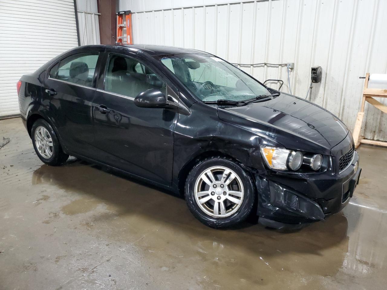 Photo 3 VIN: 1G1JC5SH2D4103195 - CHEVROLET SONIC 