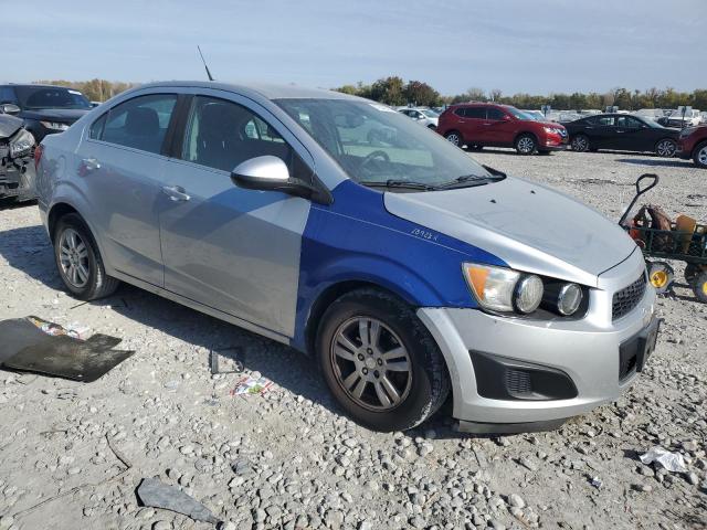 Photo 3 VIN: 1G1JC5SH2E4232622 - CHEVROLET SONIC LT 