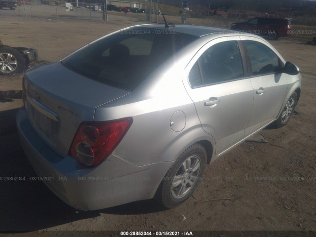 Photo 3 VIN: 1G1JC5SH2E4241787 - CHEVROLET SONIC 