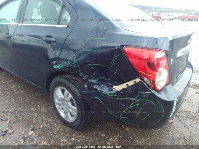 Photo 5 VIN: 1G1JC5SH2F4158443 - CHEVROLET SONIC 