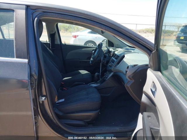 Photo 4 VIN: 1G1JC5SH2F4208287 - CHEVROLET SONIC 