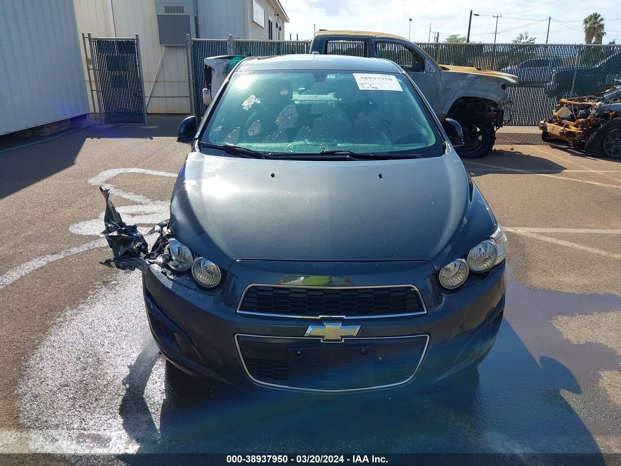 Photo 12 VIN: 1G1JC5SH2G4154801 - CHEVROLET SONIC 