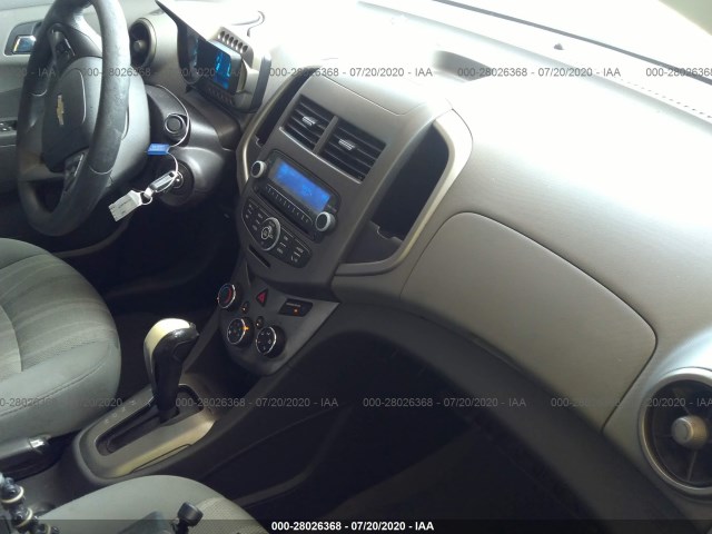 Photo 4 VIN: 1G1JC5SH3C4182231 - CHEVROLET SONIC 