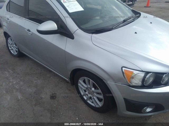 Photo 5 VIN: 1G1JC5SH3C4211484 - CHEVROLET SONIC 