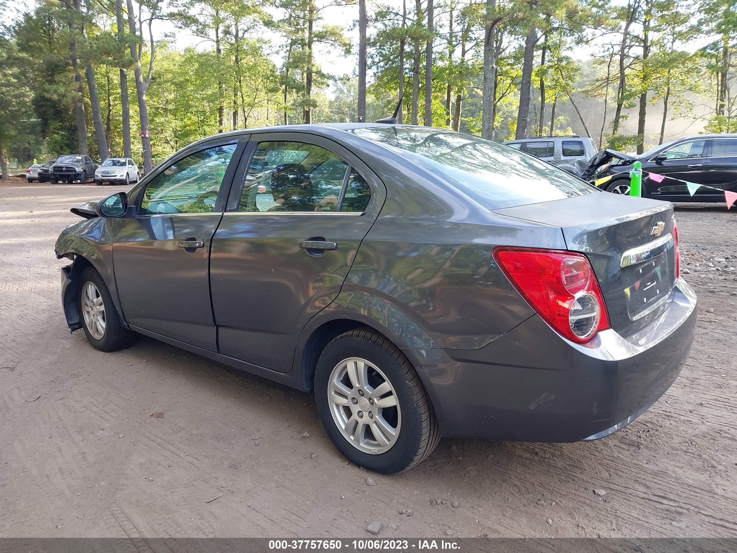 Photo 2 VIN: 1G1JC5SH3D4134293 - CHEVROLET SONIC 