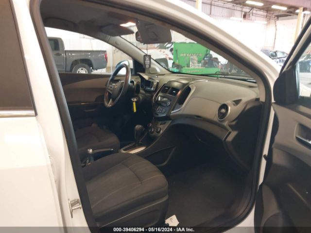 Photo 4 VIN: 1G1JC5SH3E4105183 - CHEVROLET SONIC 