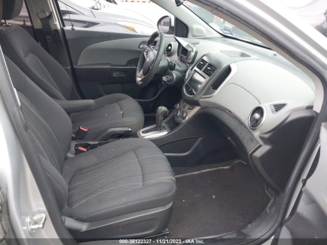 Photo 4 VIN: 1G1JC5SH3E4109640 - CHEVROLET SONIC 