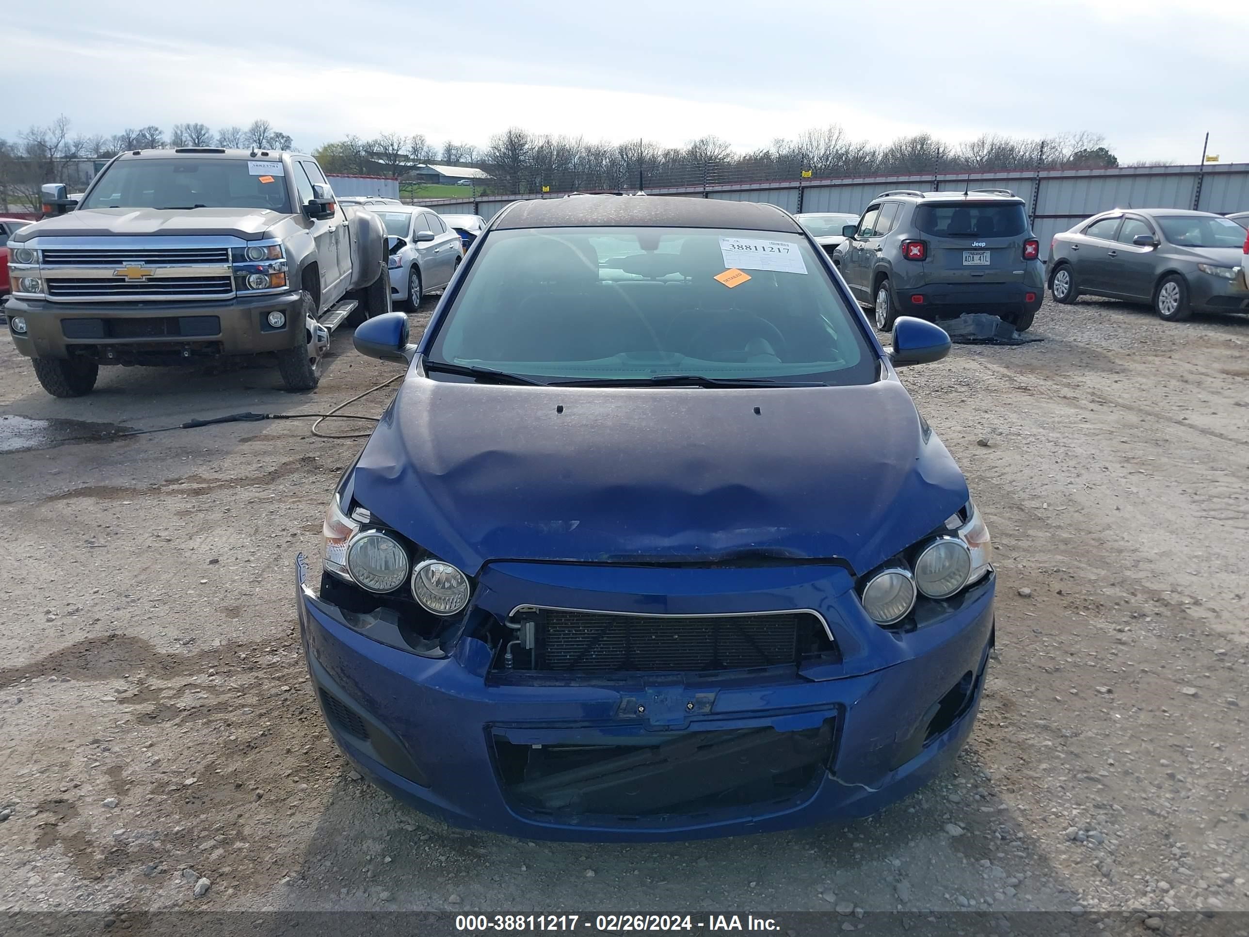 Photo 11 VIN: 1G1JC5SH3E4167313 - CHEVROLET SONIC 