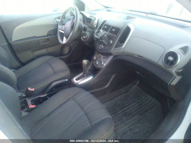 Photo 4 VIN: 1G1JC5SH3E4180854 - CHEVROLET SONIC 