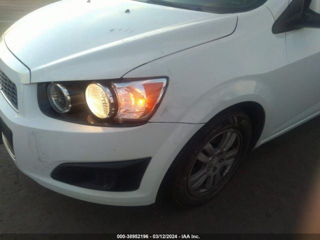 Photo 5 VIN: 1G1JC5SH3E4180854 - CHEVROLET SONIC 