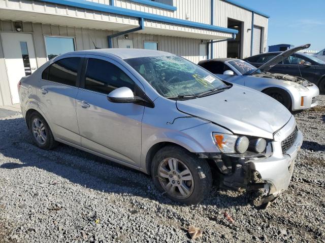 Photo 3 VIN: 1G1JC5SH3E4233925 - CHEVROLET SONIC 