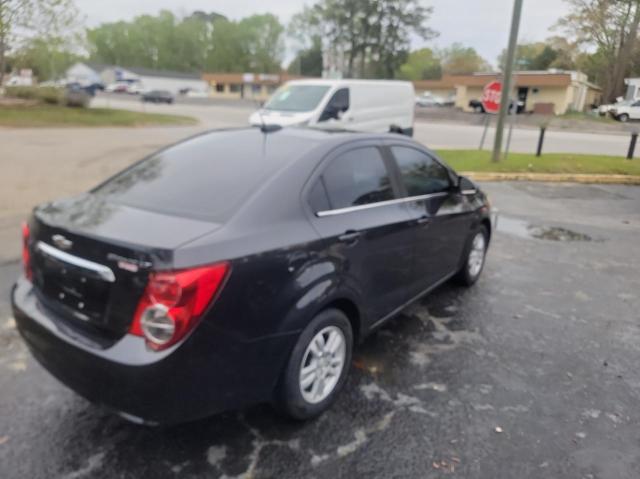 Photo 3 VIN: 1G1JC5SH3F4143451 - CHEVROLET SONIC LT 