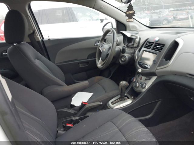 Photo 4 VIN: 1G1JC5SH3F4148536 - CHEVROLET SONIC 