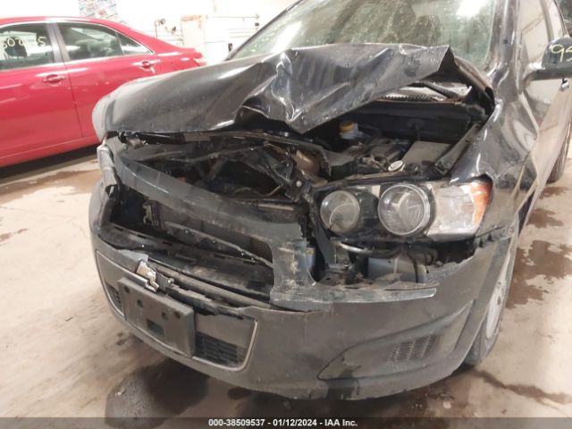 Photo 5 VIN: 1G1JC5SH3F4149329 - CHEVROLET SONIC 