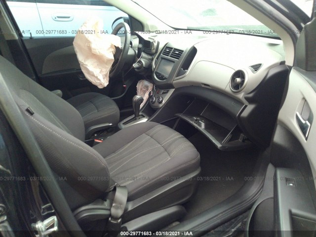 Photo 4 VIN: 1G1JC5SH3F4168799 - CHEVROLET SONIC 