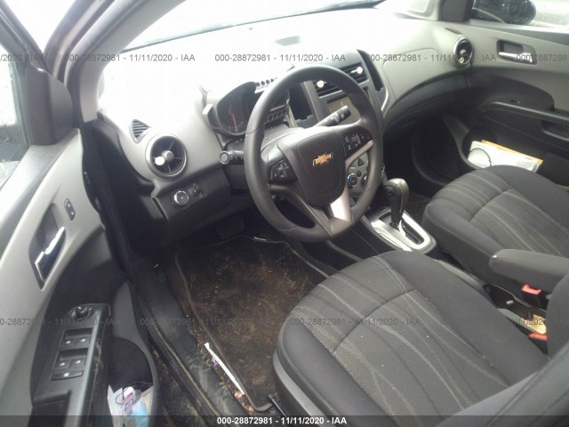 Photo 4 VIN: 1G1JC5SH3F4173310 - CHEVROLET SONIC 