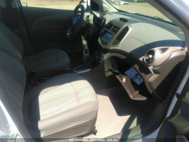 Photo 4 VIN: 1G1JC5SH3F4174344 - CHEVROLET SONIC 