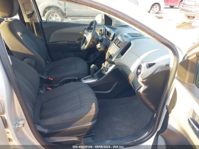 Photo 4 VIN: 1G1JC5SH3F4220223 - CHEVROLET SONIC 