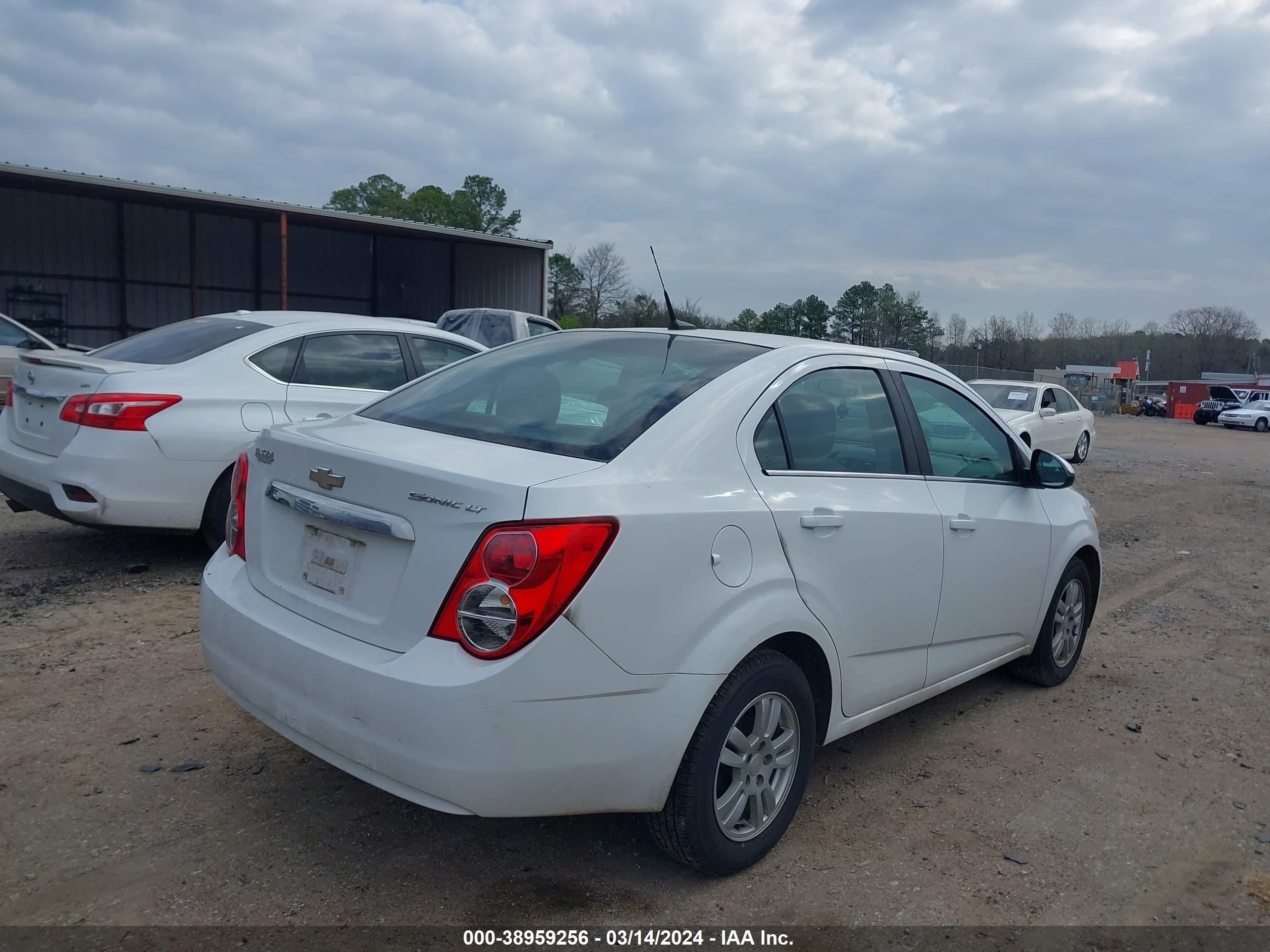 Photo 3 VIN: 1G1JC5SH4D4166783 - CHEVROLET SONIC 