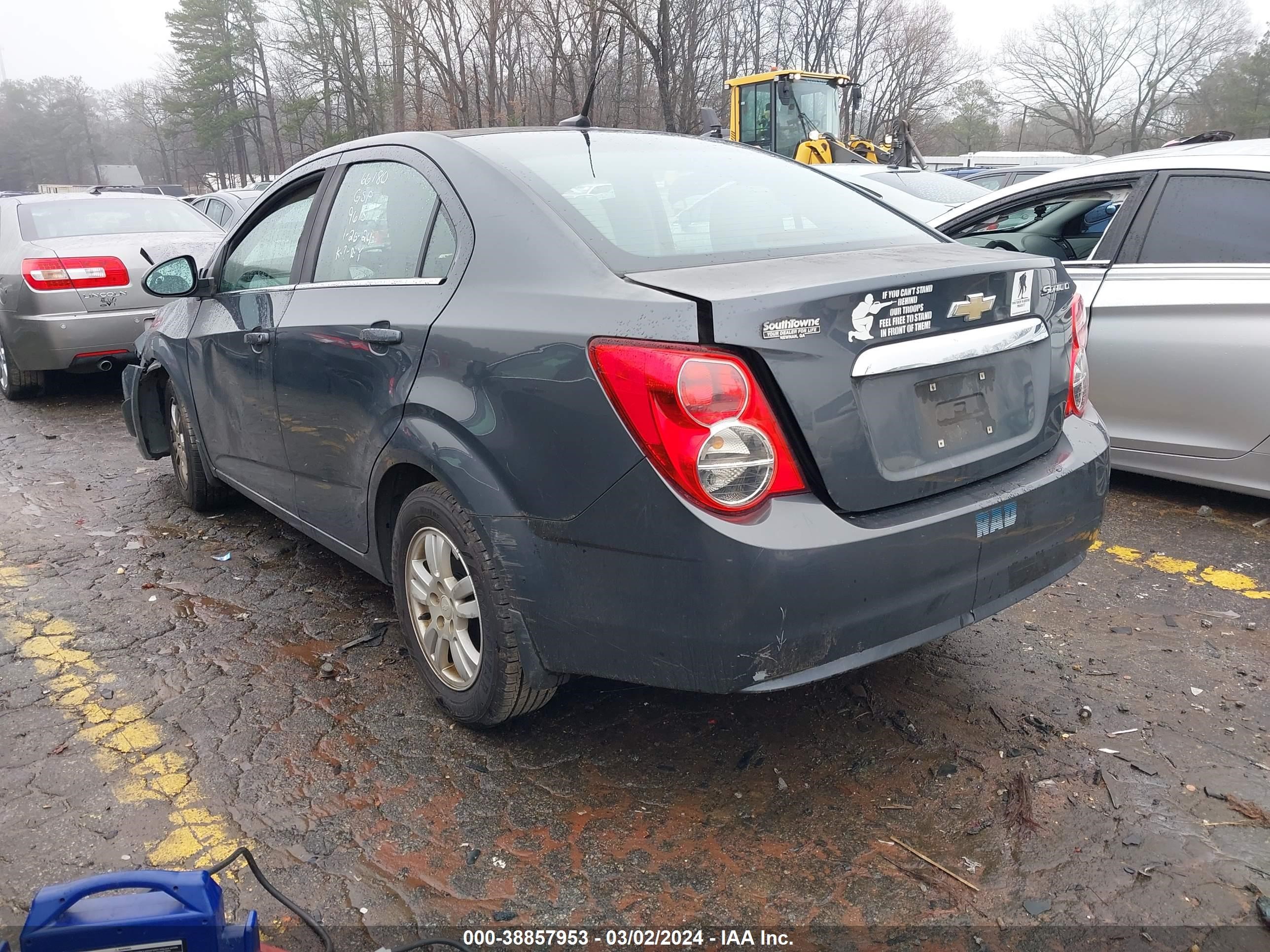 Photo 2 VIN: 1G1JC5SH4D4179615 - CHEVROLET SONIC 