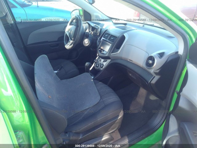 Photo 4 VIN: 1G1JC5SH4E4215062 - CHEVROLET SONIC 