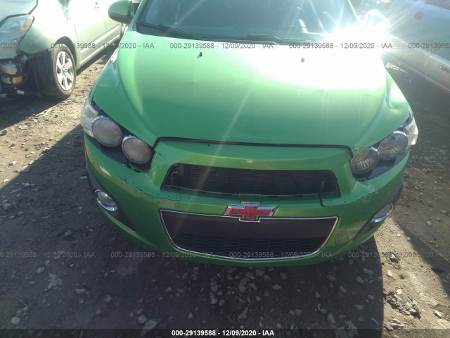 Photo 5 VIN: 1G1JC5SH4E4215062 - CHEVROLET SONIC 