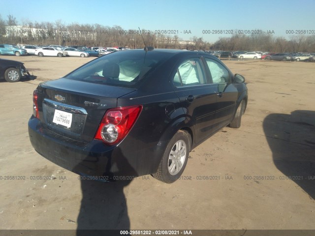 Photo 3 VIN: 1G1JC5SH4F4120485 - CHEVROLET SONIC 