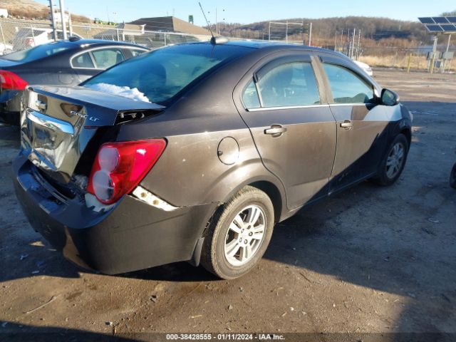 Photo 3 VIN: 1G1JC5SH4F4127582 - CHEVROLET SONIC 