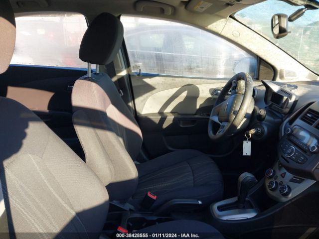 Photo 4 VIN: 1G1JC5SH4F4127582 - CHEVROLET SONIC 