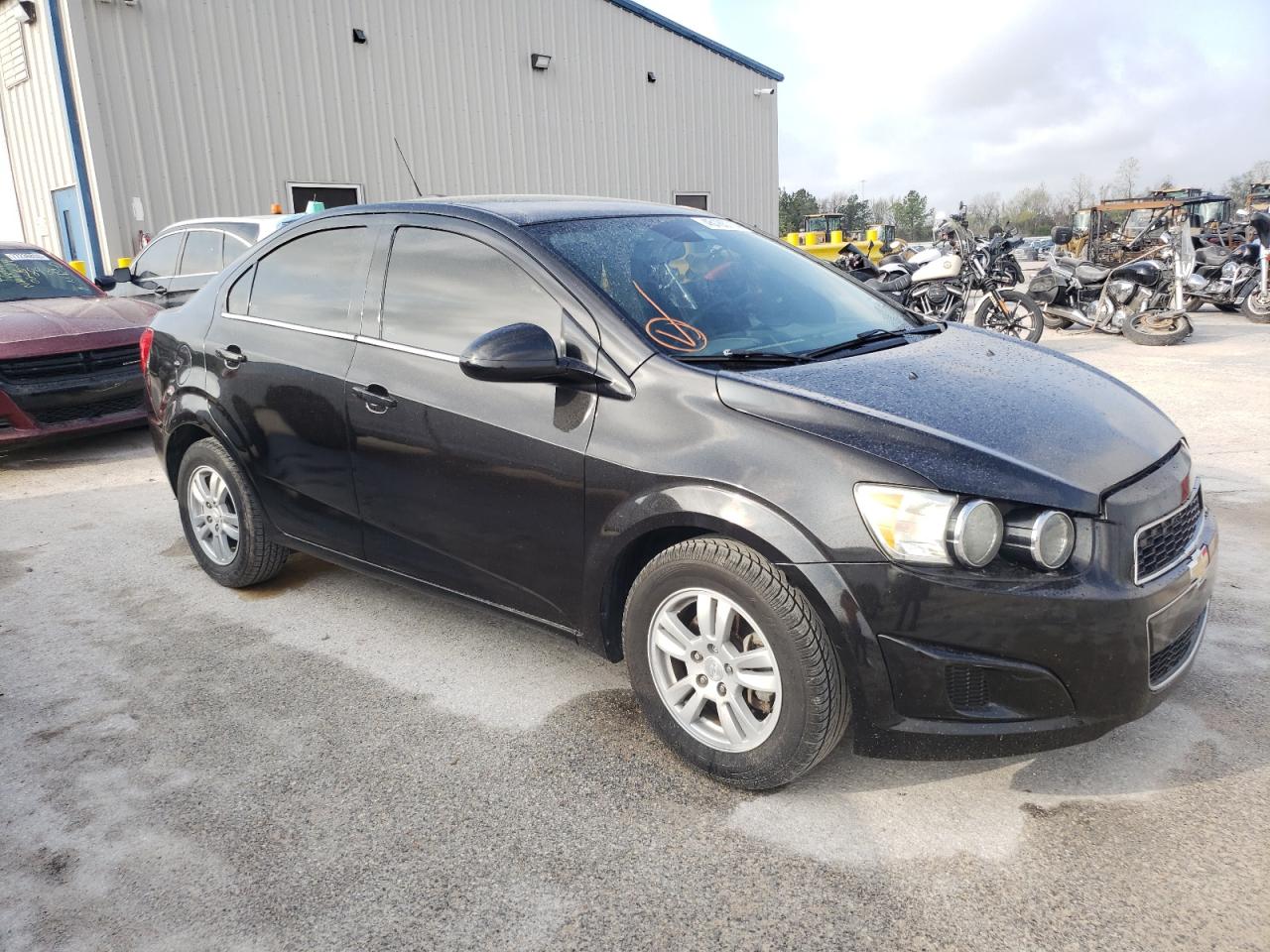 Photo 3 VIN: 1G1JC5SH4F4180010 - CHEVROLET SONIC 