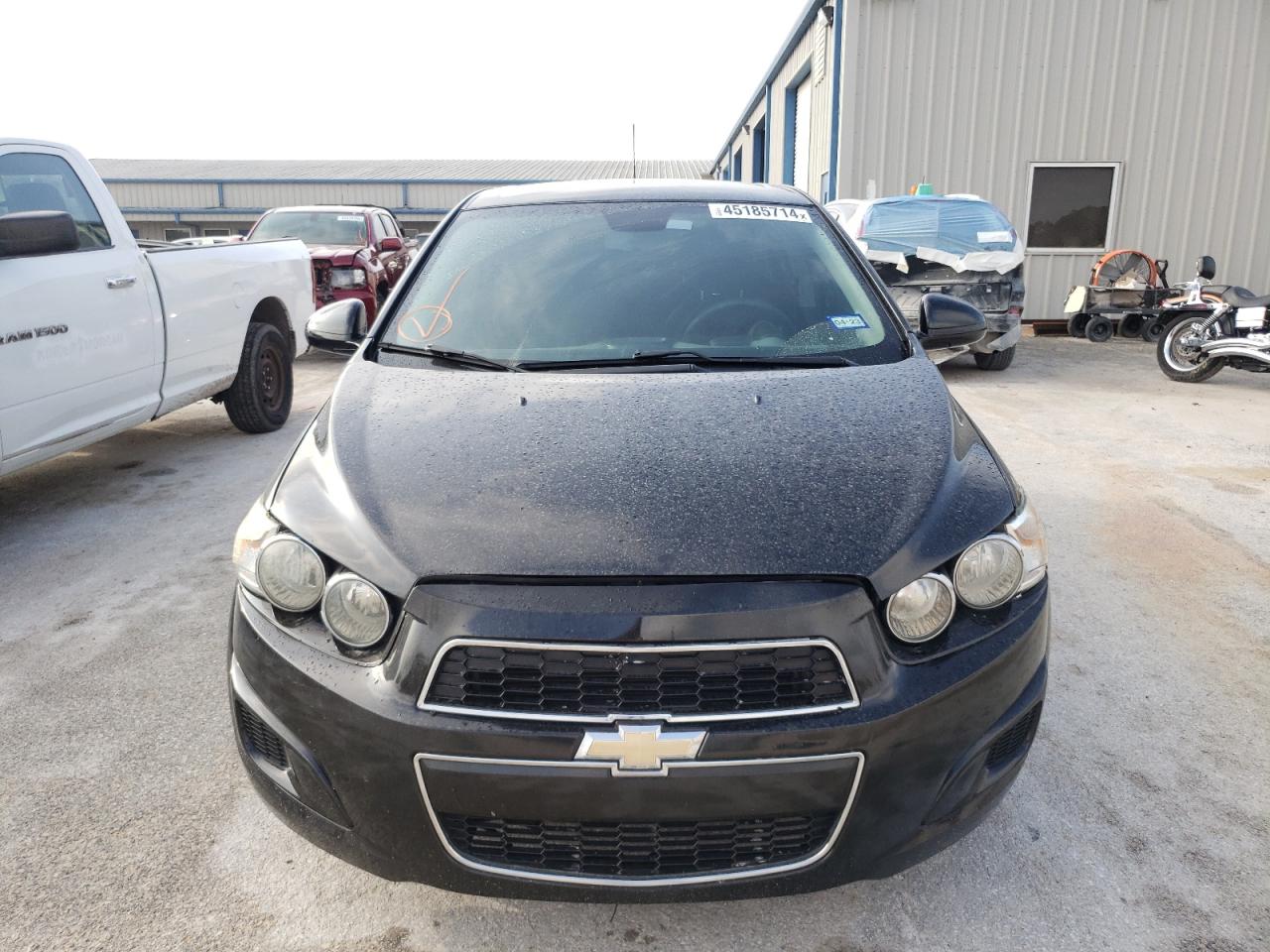 Photo 4 VIN: 1G1JC5SH4F4180010 - CHEVROLET SONIC 