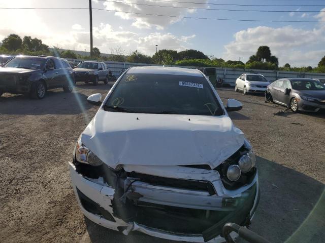 Photo 4 VIN: 1G1JC5SH4G4143315 - CHEVROLET SONIC LT 