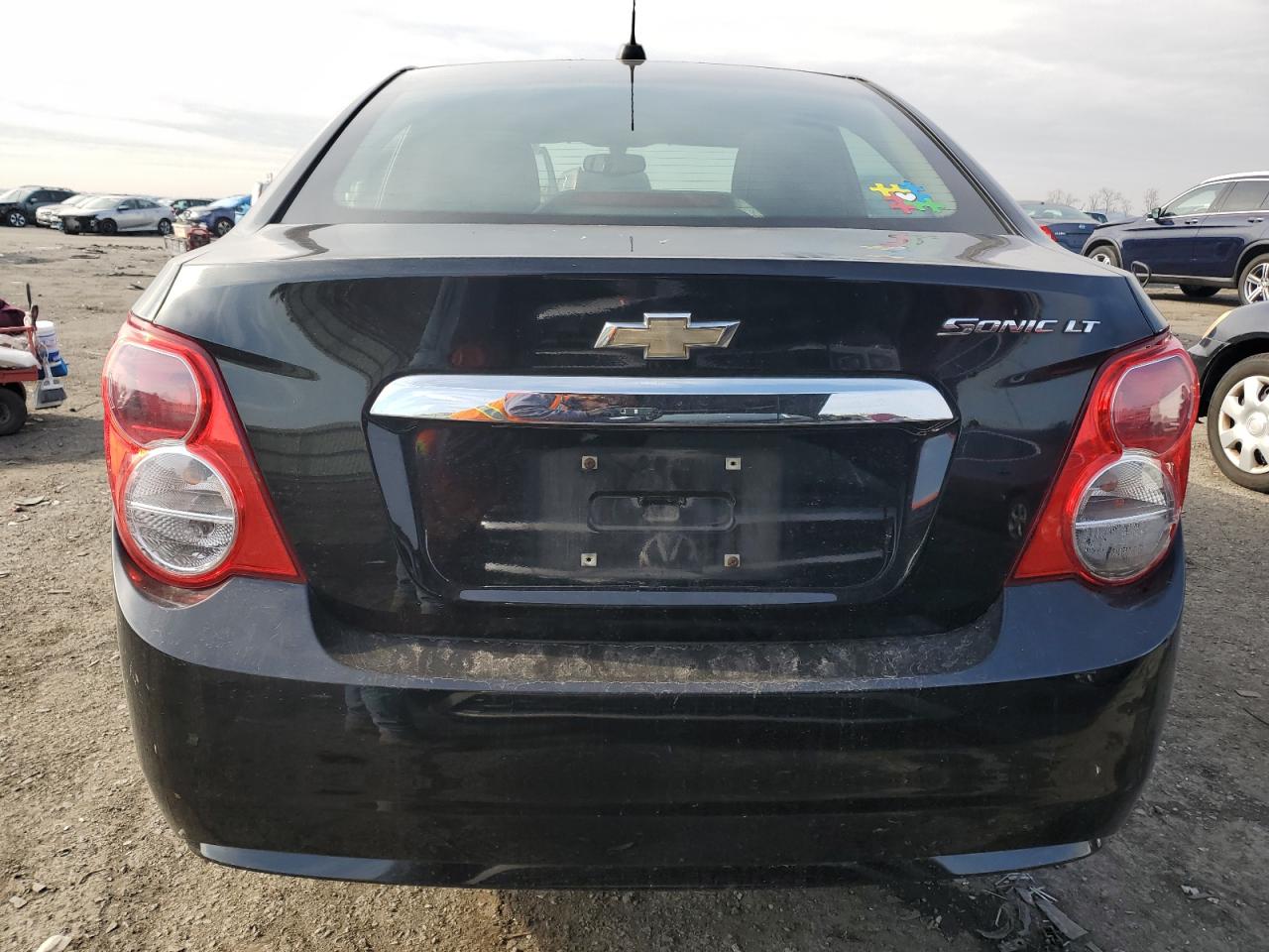 Photo 5 VIN: 1G1JC5SH4G4157408 - CHEVROLET SONIC 