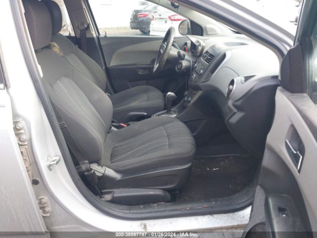 Photo 4 VIN: 1G1JC5SH5C4106641 - CHEVROLET SONIC 