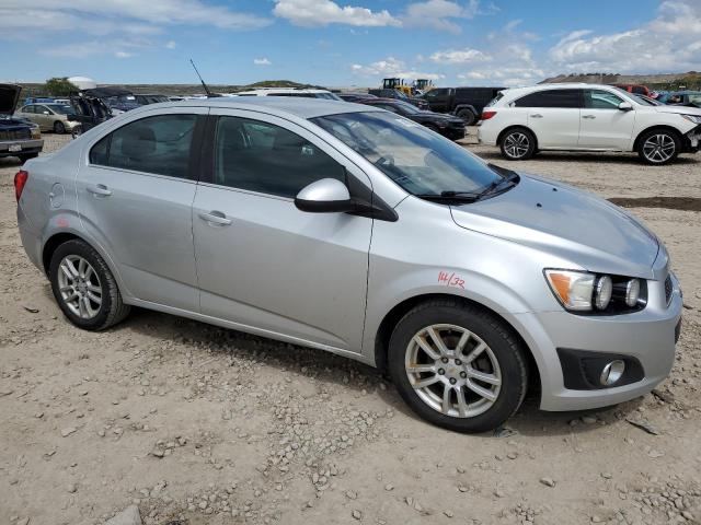 Photo 3 VIN: 1G1JC5SH5C4188208 - CHEVROLET SONIC 