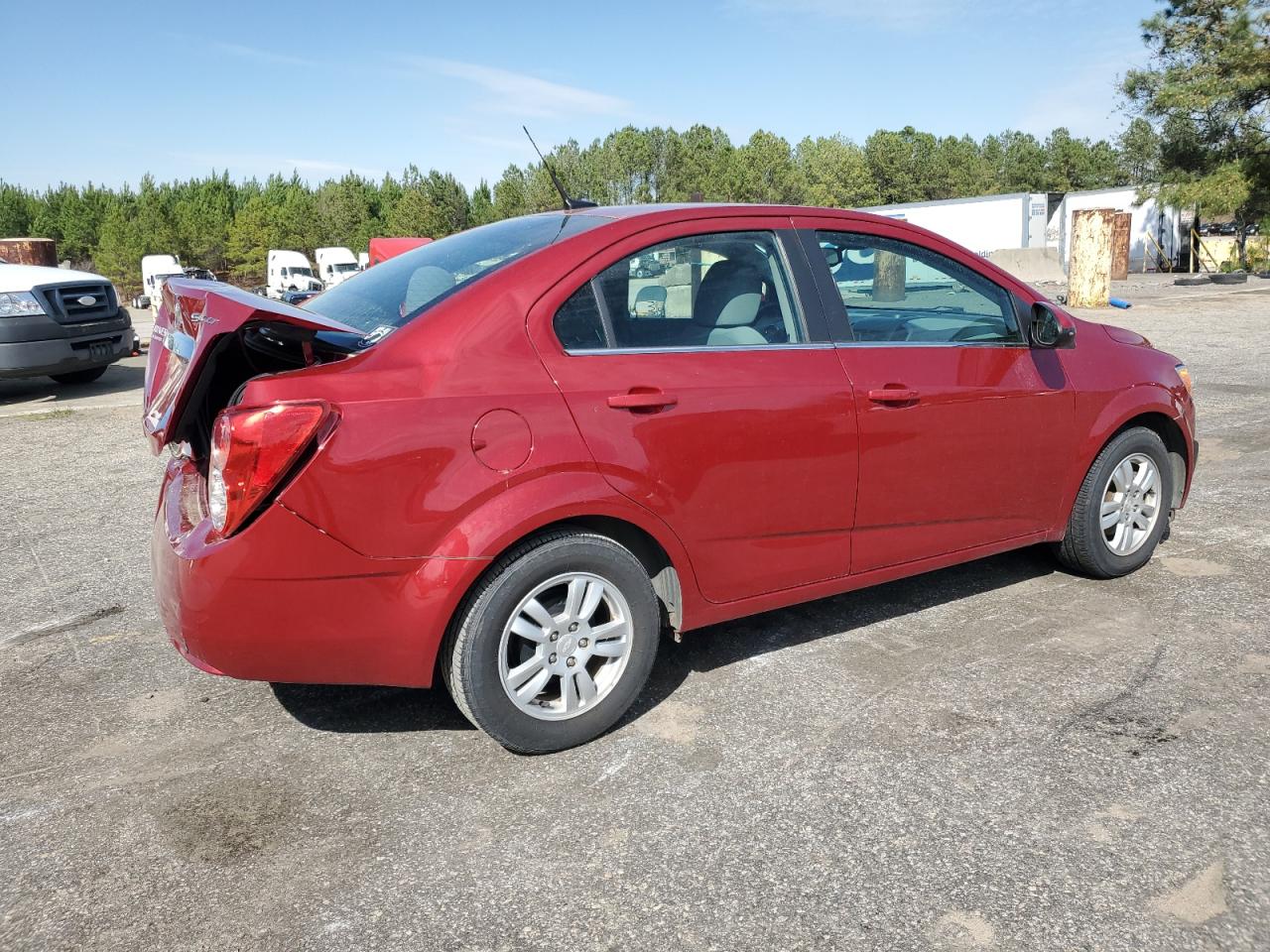 Photo 2 VIN: 1G1JC5SH5D4238882 - CHEVROLET SONIC 