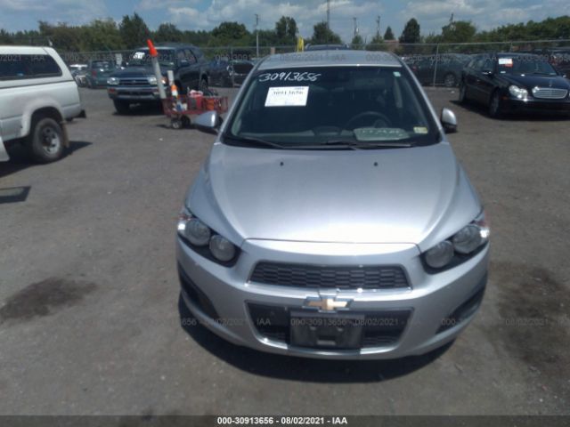 Photo 5 VIN: 1G1JC5SH5G4117550 - CHEVROLET SONIC 