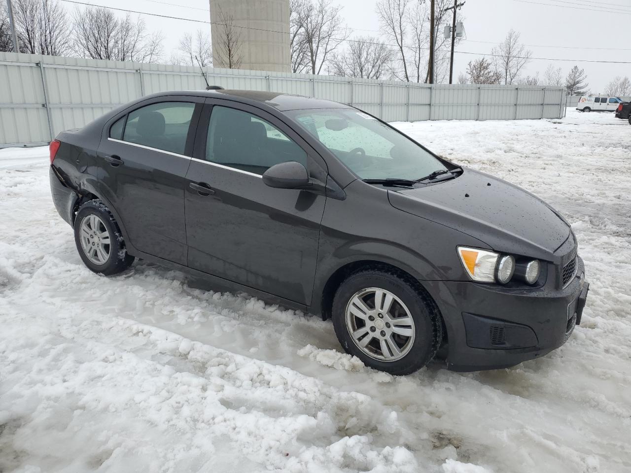 Photo 3 VIN: 1G1JC5SH5G4123400 - CHEVROLET SONIC 