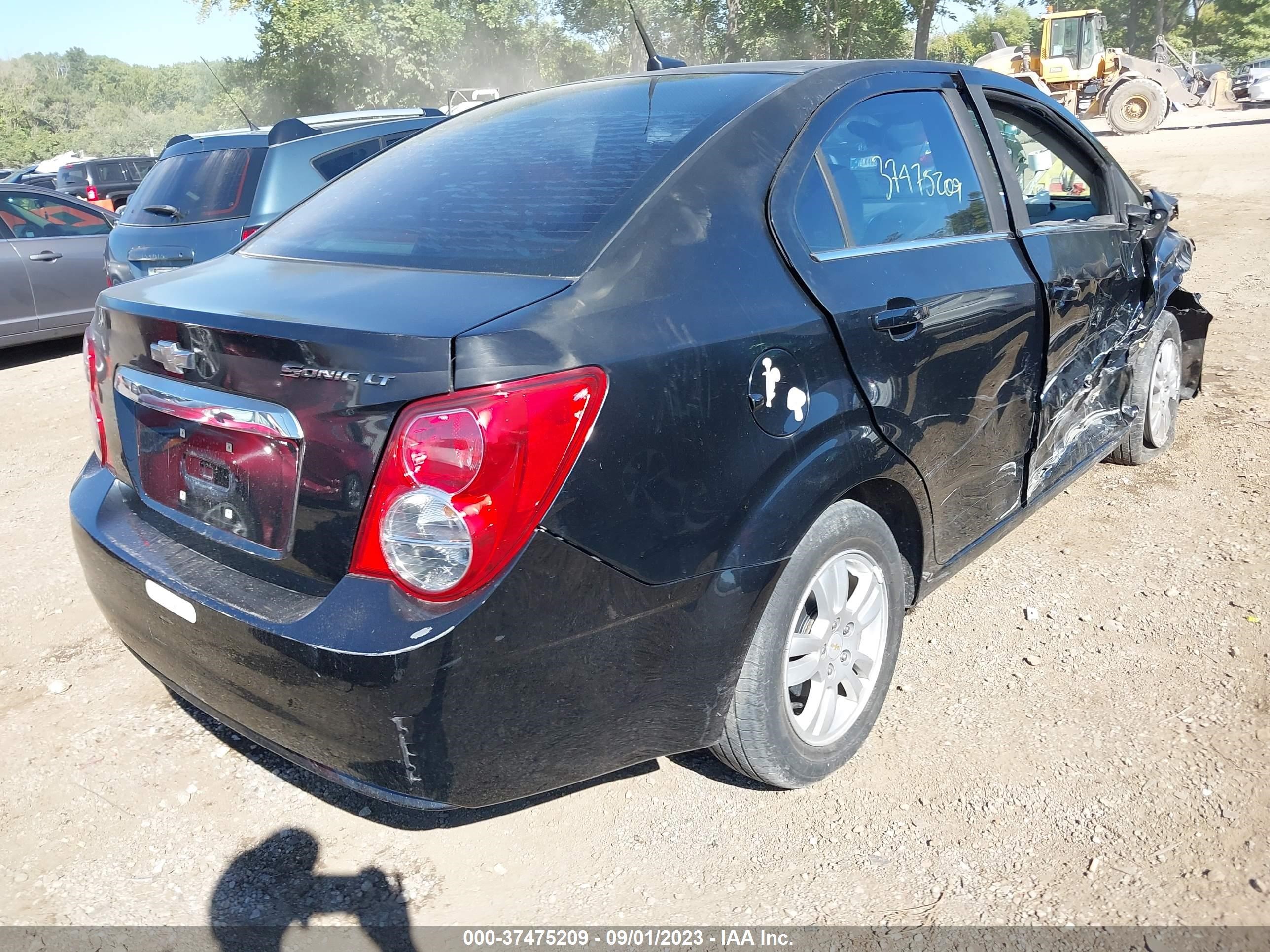 Photo 3 VIN: 1G1JC5SH6C4162569 - CHEVROLET SONIC 