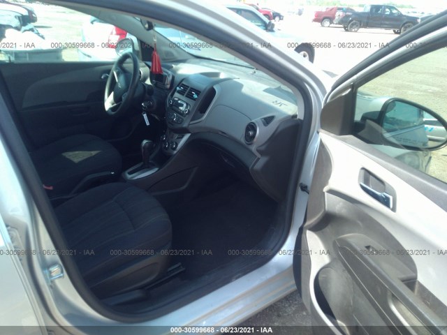 Photo 4 VIN: 1G1JC5SH6C4181591 - CHEVROLET SONIC 