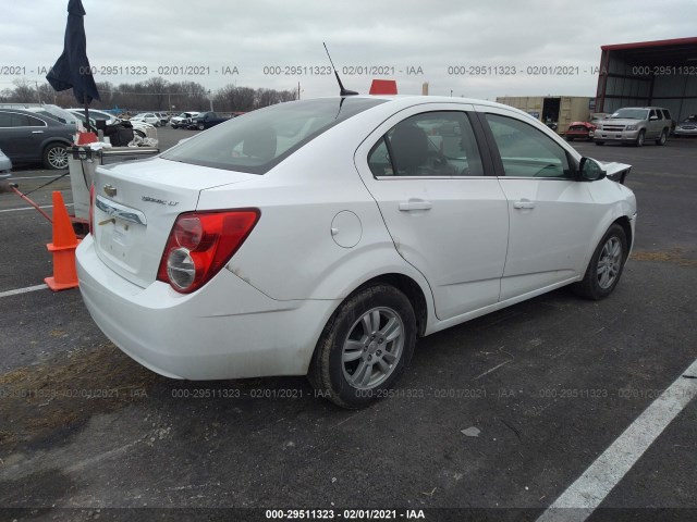 Photo 3 VIN: 1G1JC5SH6E4184090 - CHEVROLET SONIC 