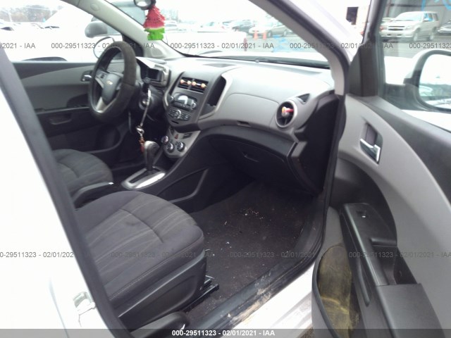 Photo 4 VIN: 1G1JC5SH6E4184090 - CHEVROLET SONIC 