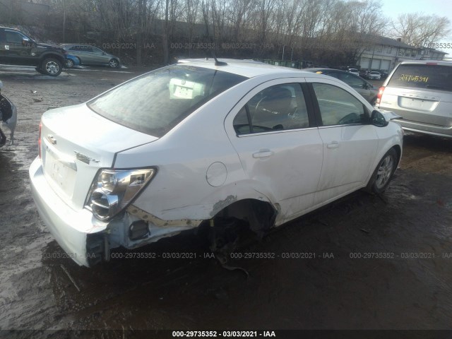 Photo 3 VIN: 1G1JC5SH6E4209800 - CHEVROLET SONIC 