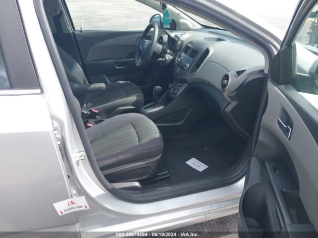 Photo 4 VIN: 1G1JC5SH6F4145355 - CHEVROLET SONIC 