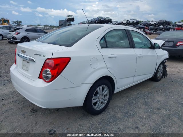 Photo 3 VIN: 1G1JC5SH6G4137385 - CHEVROLET SONIC 