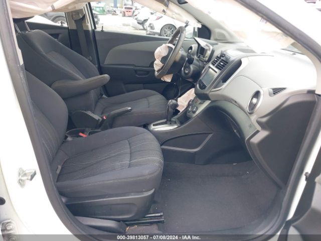 Photo 4 VIN: 1G1JC5SH6G4137385 - CHEVROLET SONIC 