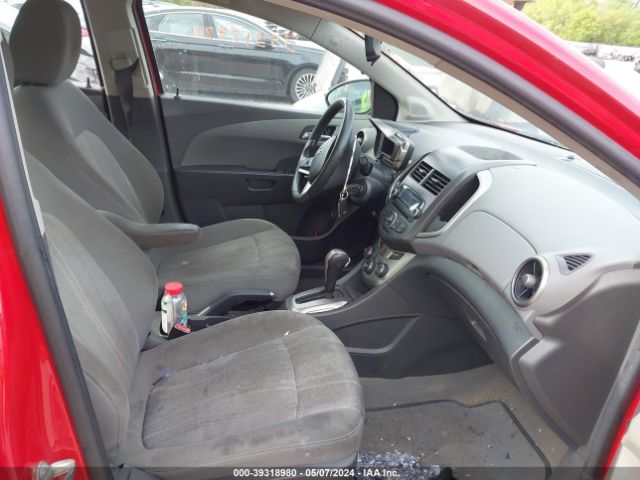 Photo 4 VIN: 1G1JC5SH7C4107225 - CHEVROLET SONIC 