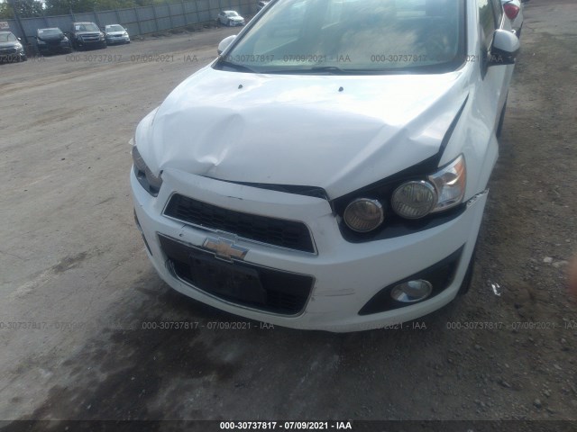 Photo 5 VIN: 1G1JC5SH7C4129015 - CHEVROLET SONIC 