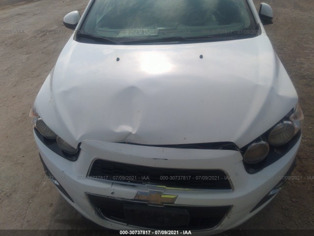 Photo 9 VIN: 1G1JC5SH7C4129015 - CHEVROLET SONIC 