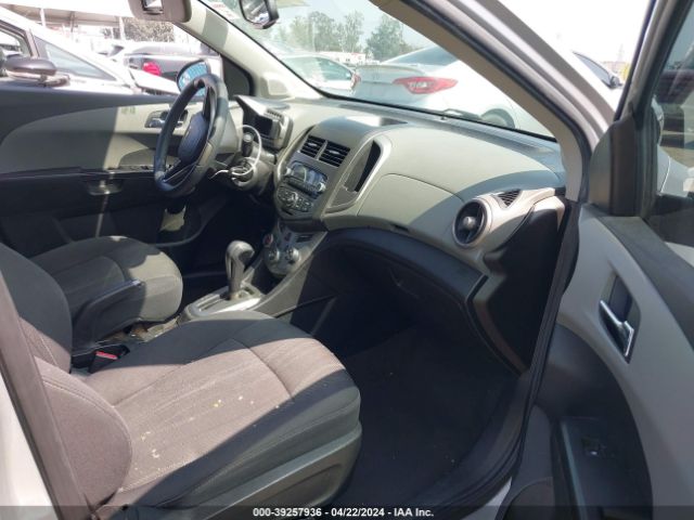 Photo 4 VIN: 1G1JC5SH7E4172093 - CHEVROLET SONIC 